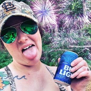 Meet your Posher, Paige alison